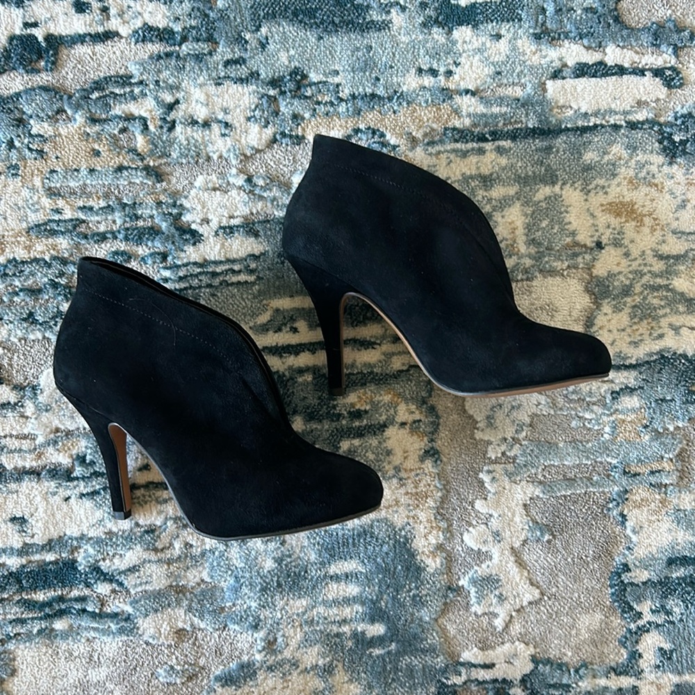 Aldo Women's 7 Black Suede Stiletto Heels Slip On Ankle Booties